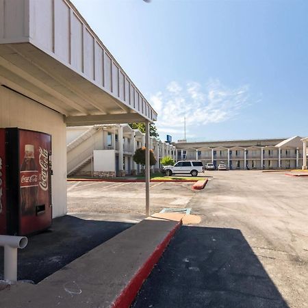 Delux Inn Wichita Falls Dış mekan fotoğraf