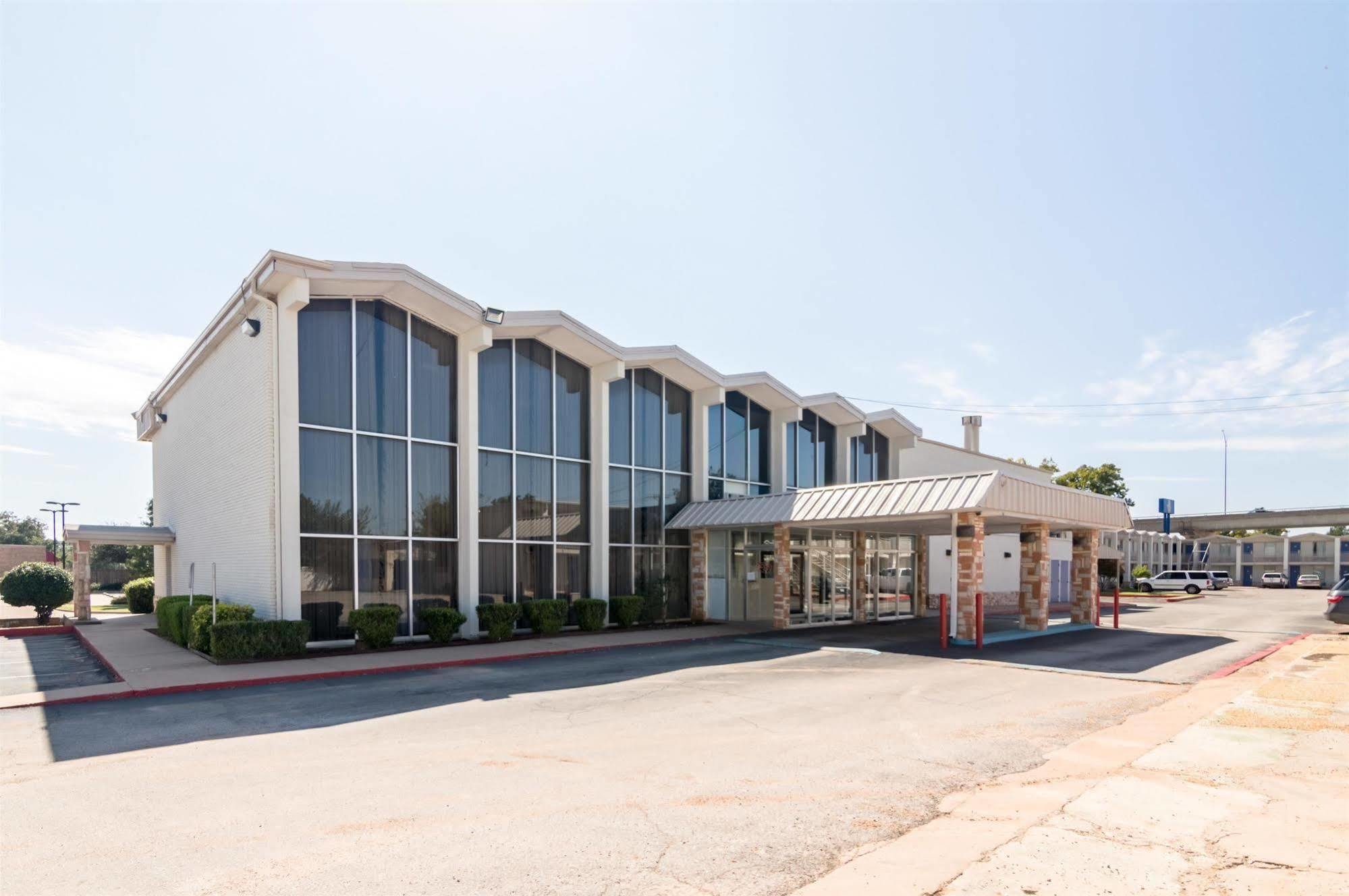 Delux Inn Wichita Falls Dış mekan fotoğraf